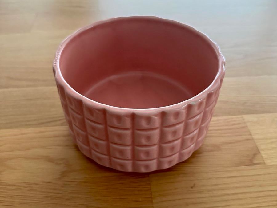 Vasi per fiori: Cute Pink Ceramic Bowl (15 cm diameter) – Usato da Zürich venduto da Le_juste_brix