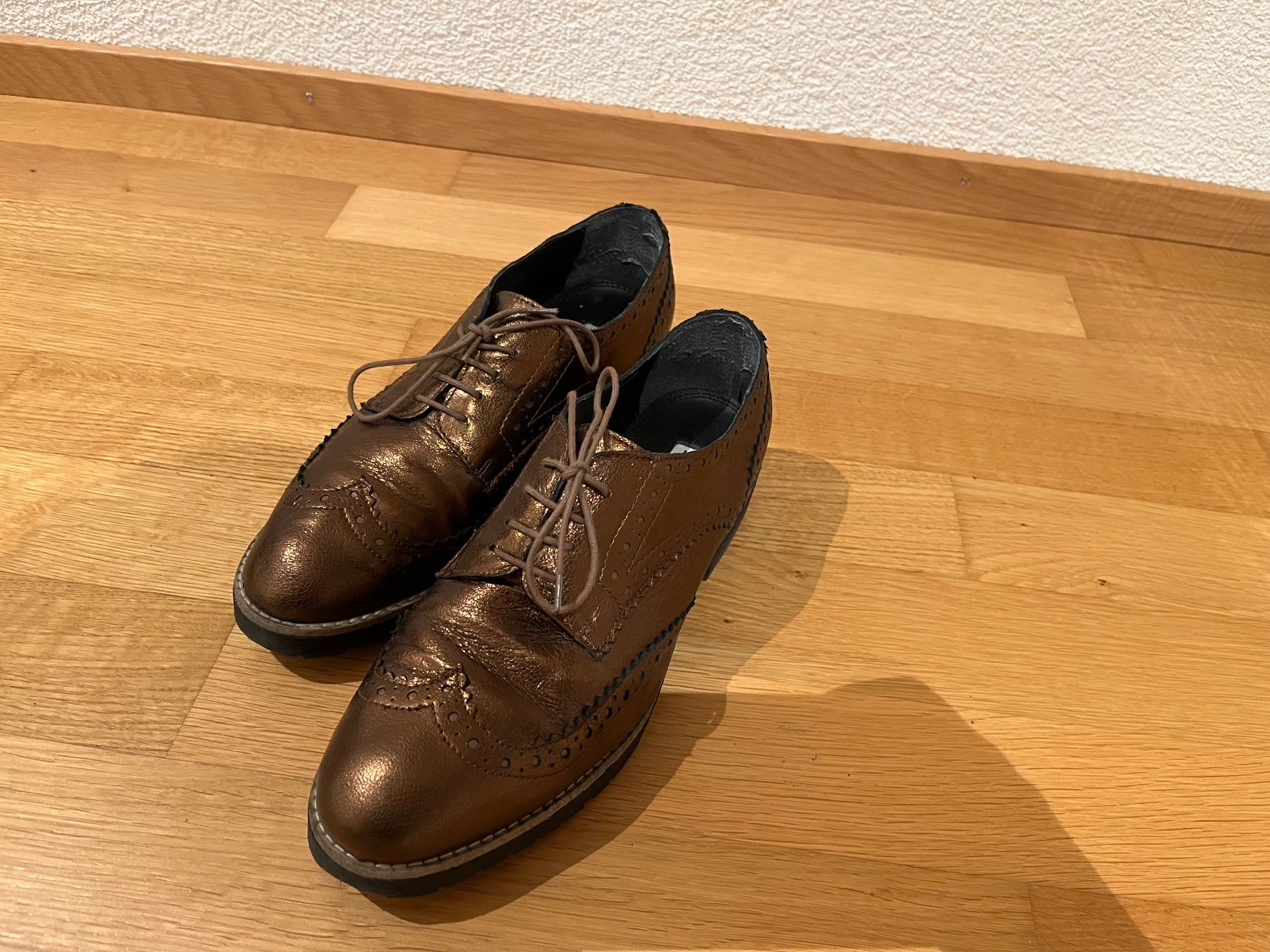 Dune London Scarpe da donna: Dune Leder Schnürschuhe Bronze-Gold Gr39 – Usato da Wollerau venduto da bri_s9qv