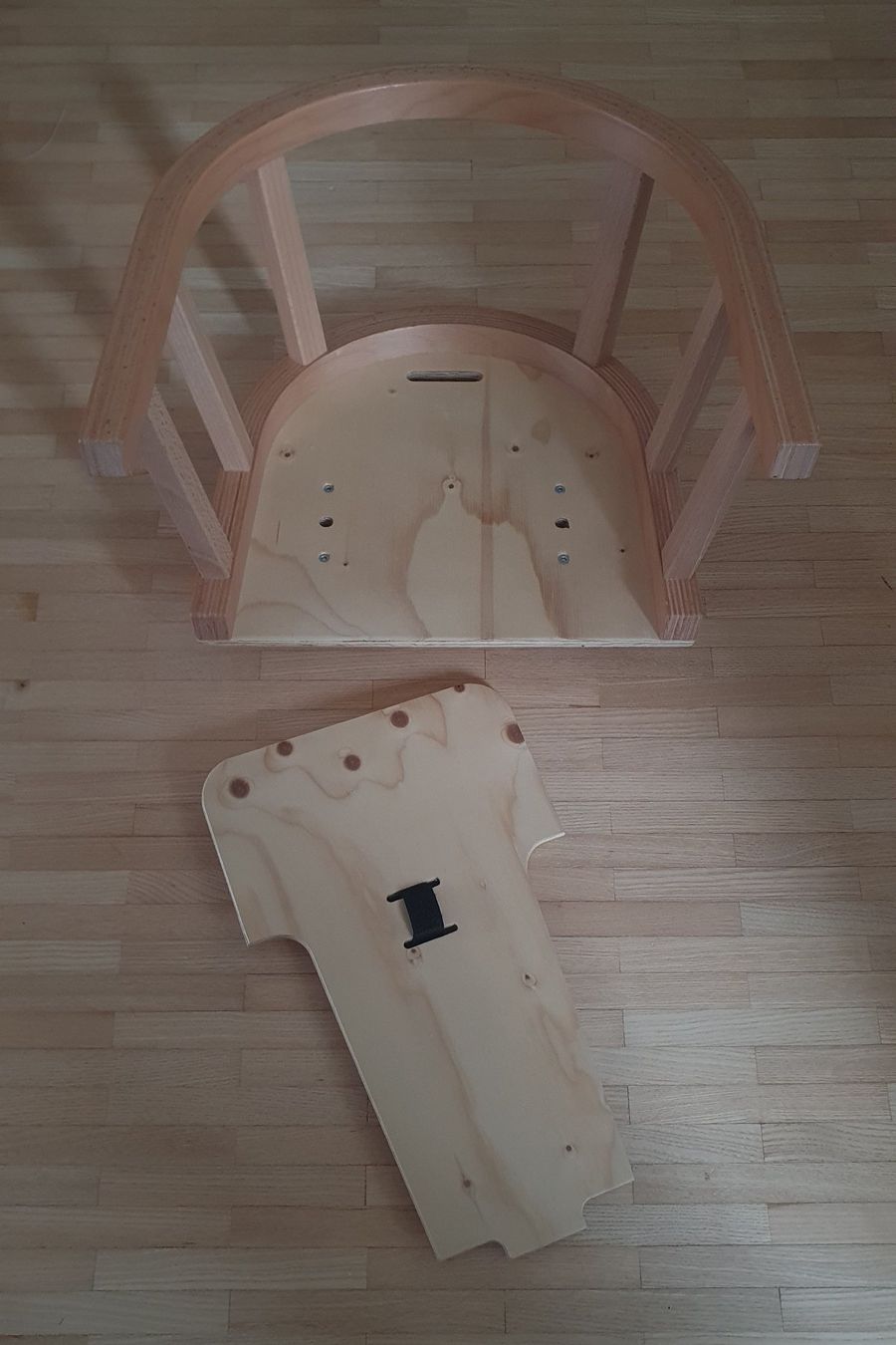 Schlitteln: Schlittensitz aus Holz mit Schlittensack – Gebraucht aus St. Gallen von Kinderboerse 1