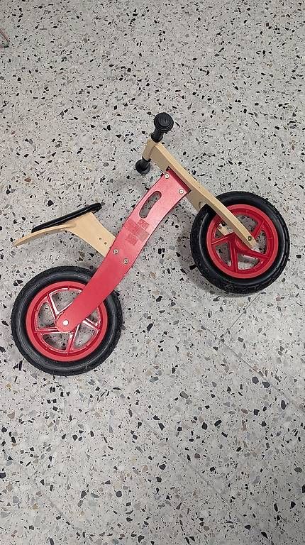 Véhicules pour enfants: Laufrad – D'occasion à Root par vin_wr2l