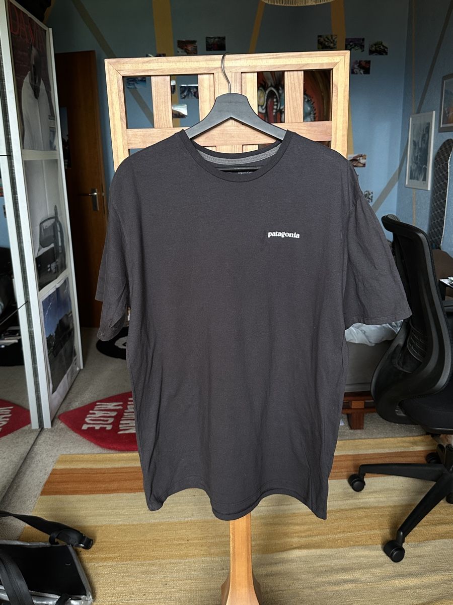 Patagonia T-shirt: Patagonia T-shirt size L – Nuovo (secondo la descrizione) da Villars-Burquin venduto da Iliasso