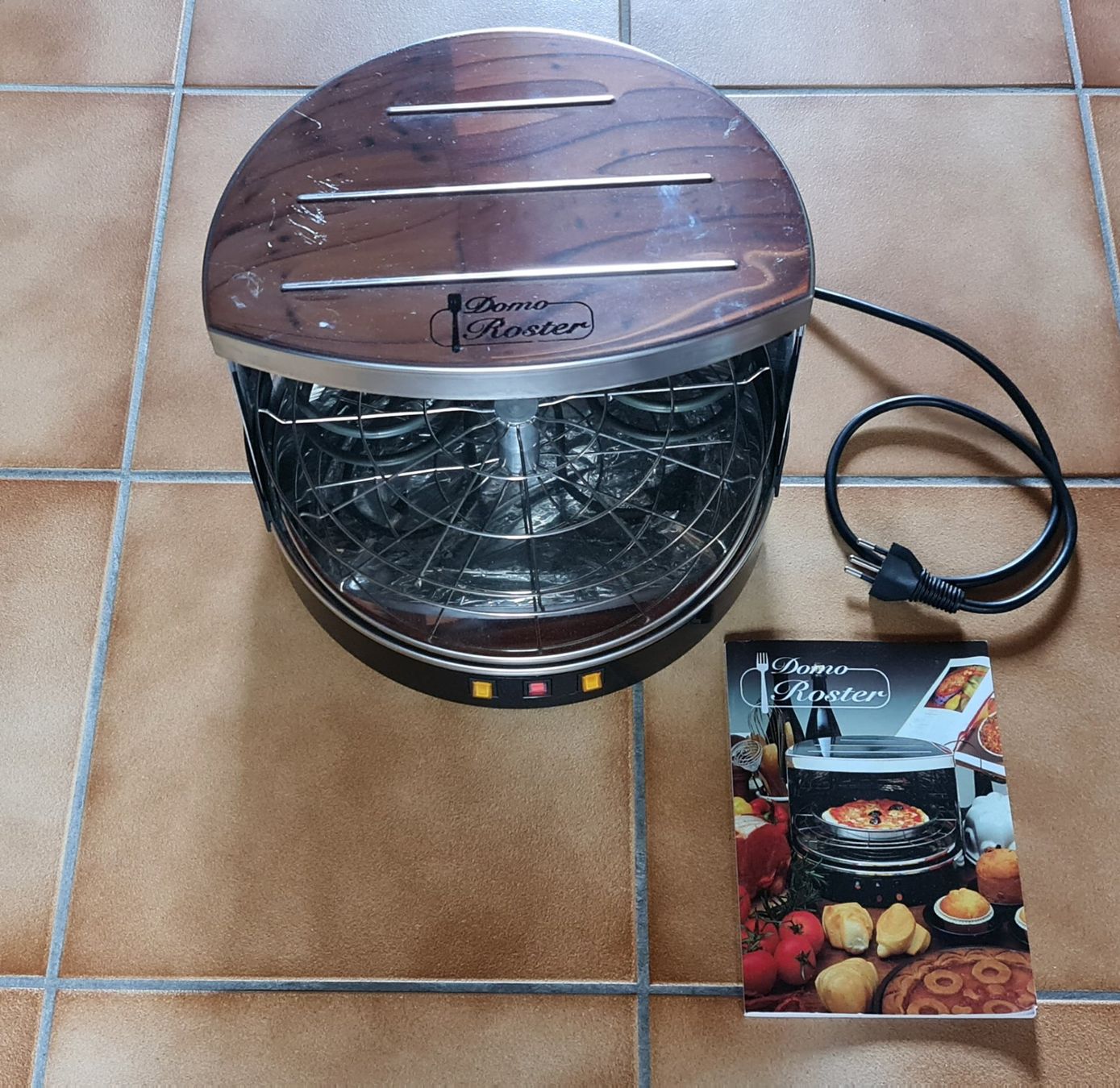 Backöfen: Four électrique DOMO ROSTER, 1000 watts – Gebraucht aus Clarens von ato_d8ph