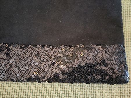 Kleine schwarze Clutch mit Pailletten von Nocibé