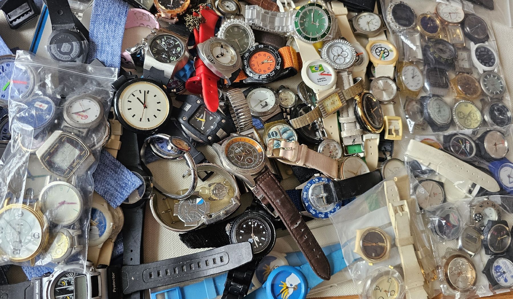 Orologi: Unkontrolierte Uhren Lot  – Difettoso da Speicher venduto da Lemore 2