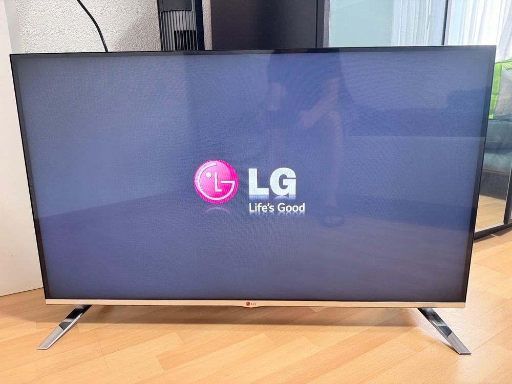 LG Televisori: LG Smart TV / Diagonale: 120cm – Usato da Gossau venduto da K.A.S