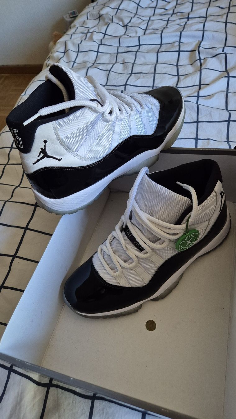 Jordan Scarpe da uomo: Jordan 11 Retro Concord (2018) – Usato da Corcelles-Payerne venduto da craveiro_in4k 4