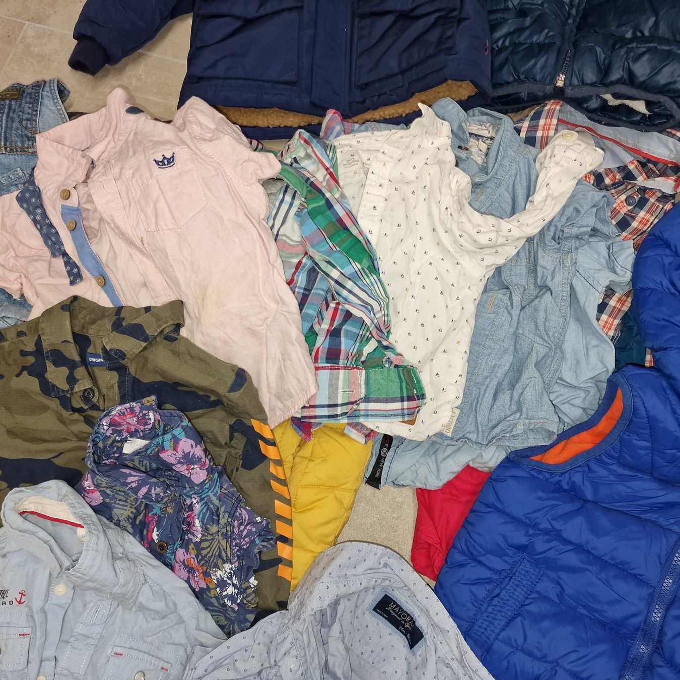 Lotti & Set di vestiti: Jungen Kleiderpaket Gr. 80/86 – Usato da Chur venduto da RICPE99 1
