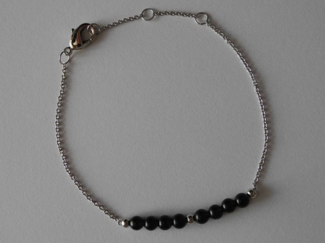 Bracciali & Braccialetti: Armkette aus Messing rhodiniert, Lavastein – Nuovo (secondo la descrizione) da Balsthal venduto da qwer24