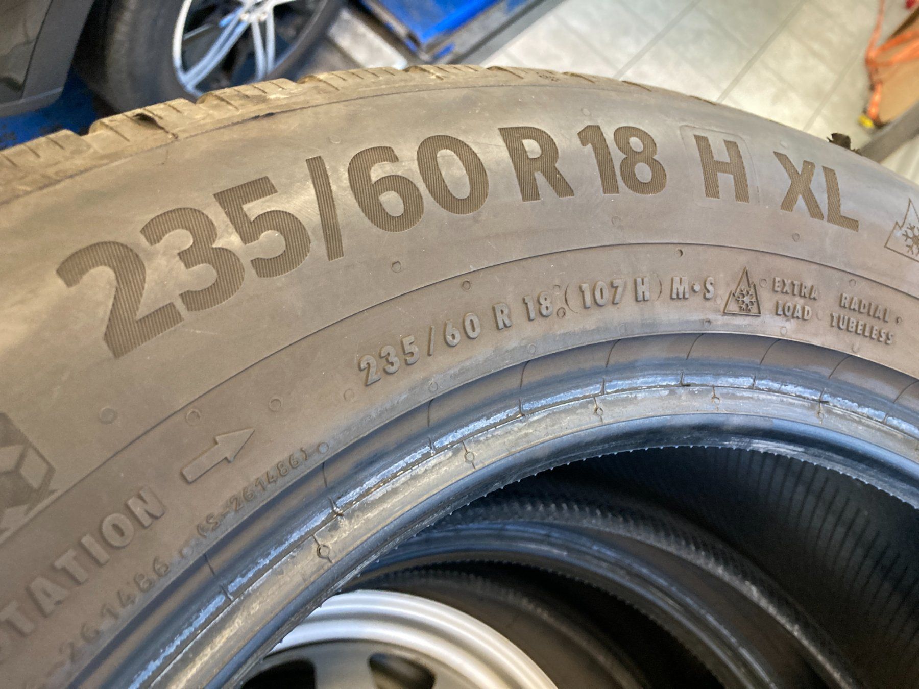Continental Pneumatici & Ruote complete: Winterpneu 235/60R18 Continental – Usato da Cham venduto da WB2223 4