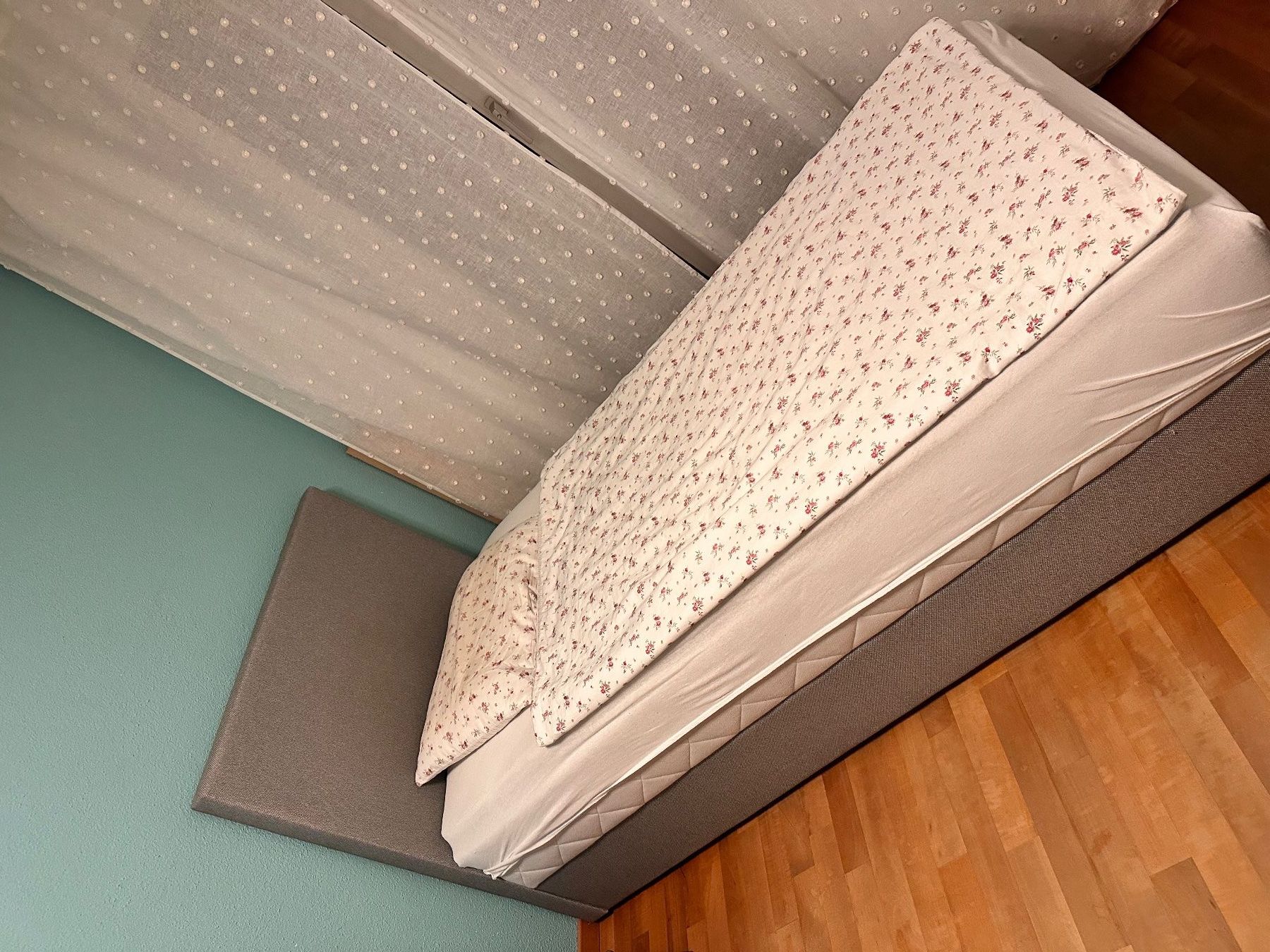 Lits: Einzelbett mit Stauraum – D'occasion à Bülach par Spipra