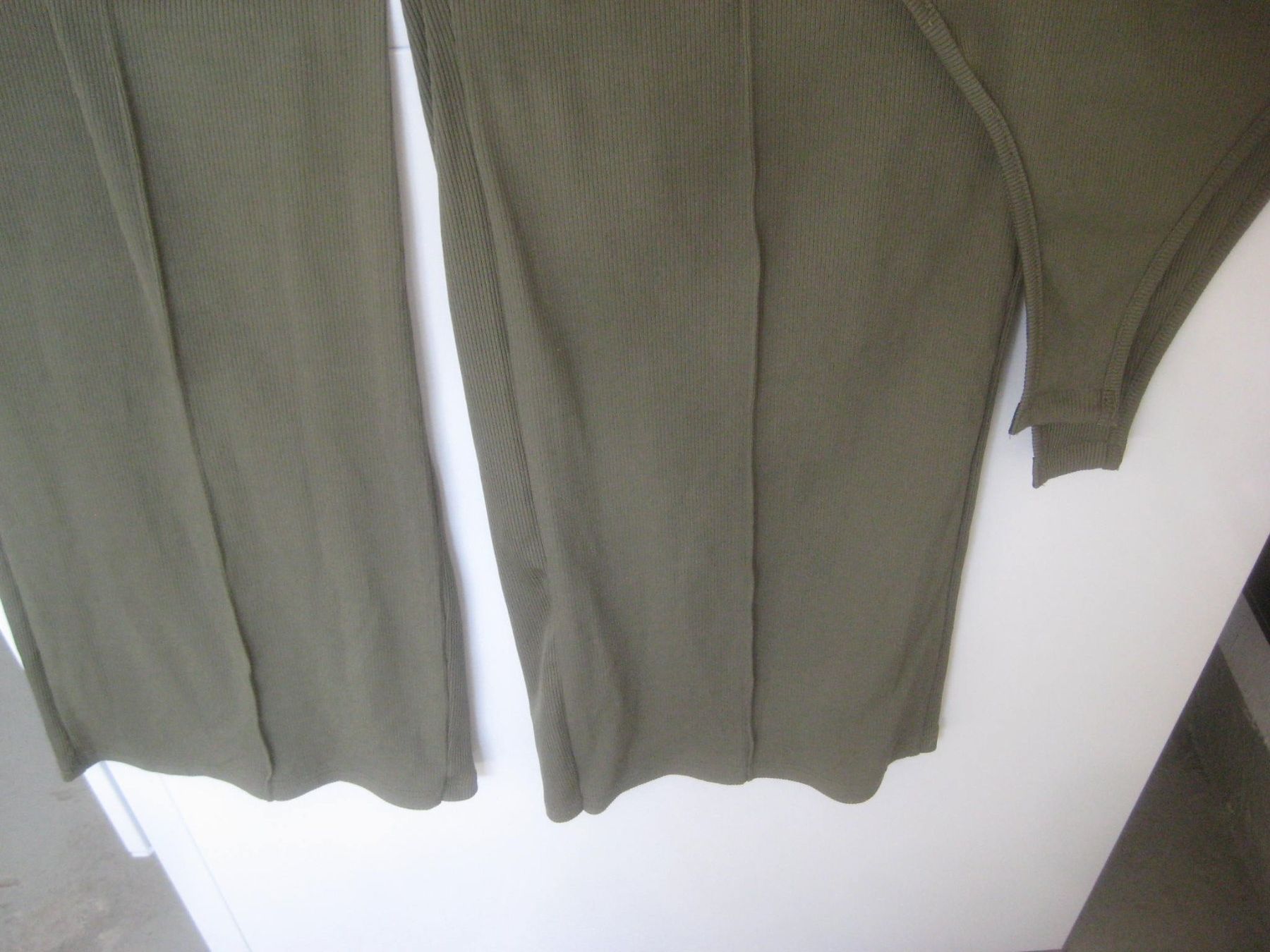 Shein Hosen: DAMEN HOSE MIT BODY – Gebraucht aus Uster von flocke1 2