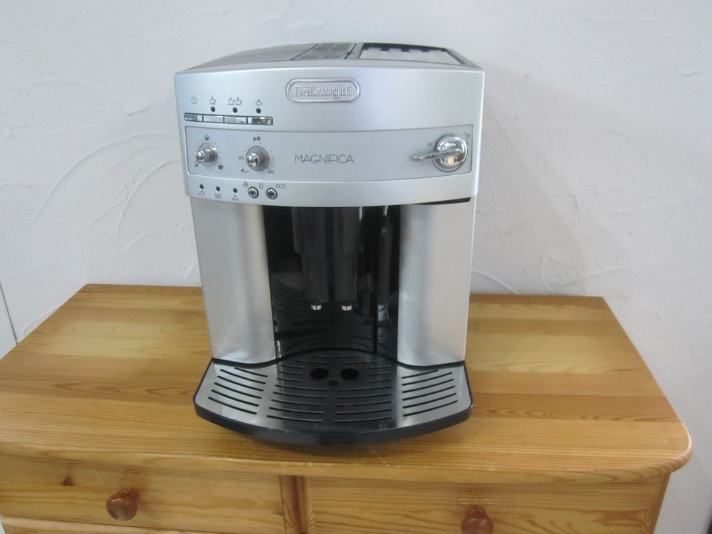 DeLonghi MAGNIFICA ESAM 3200.S mit GARANTIE Acheter sur