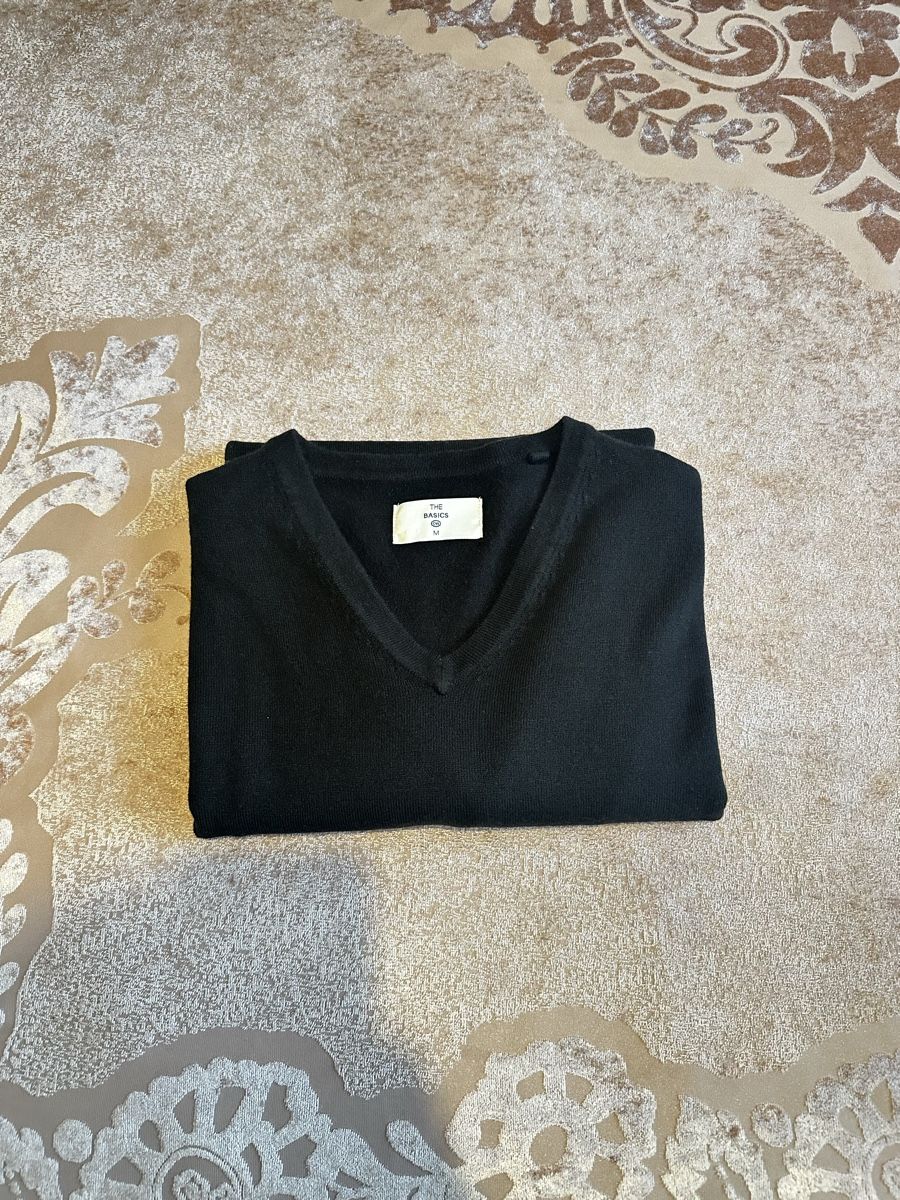 Ba&Sh Maglioni & Felpe: Schwarzer BA&SH Pullover mit V-Ausschnitt, Grösse L – Usato da Allenwinden venduto da Tba_20 1