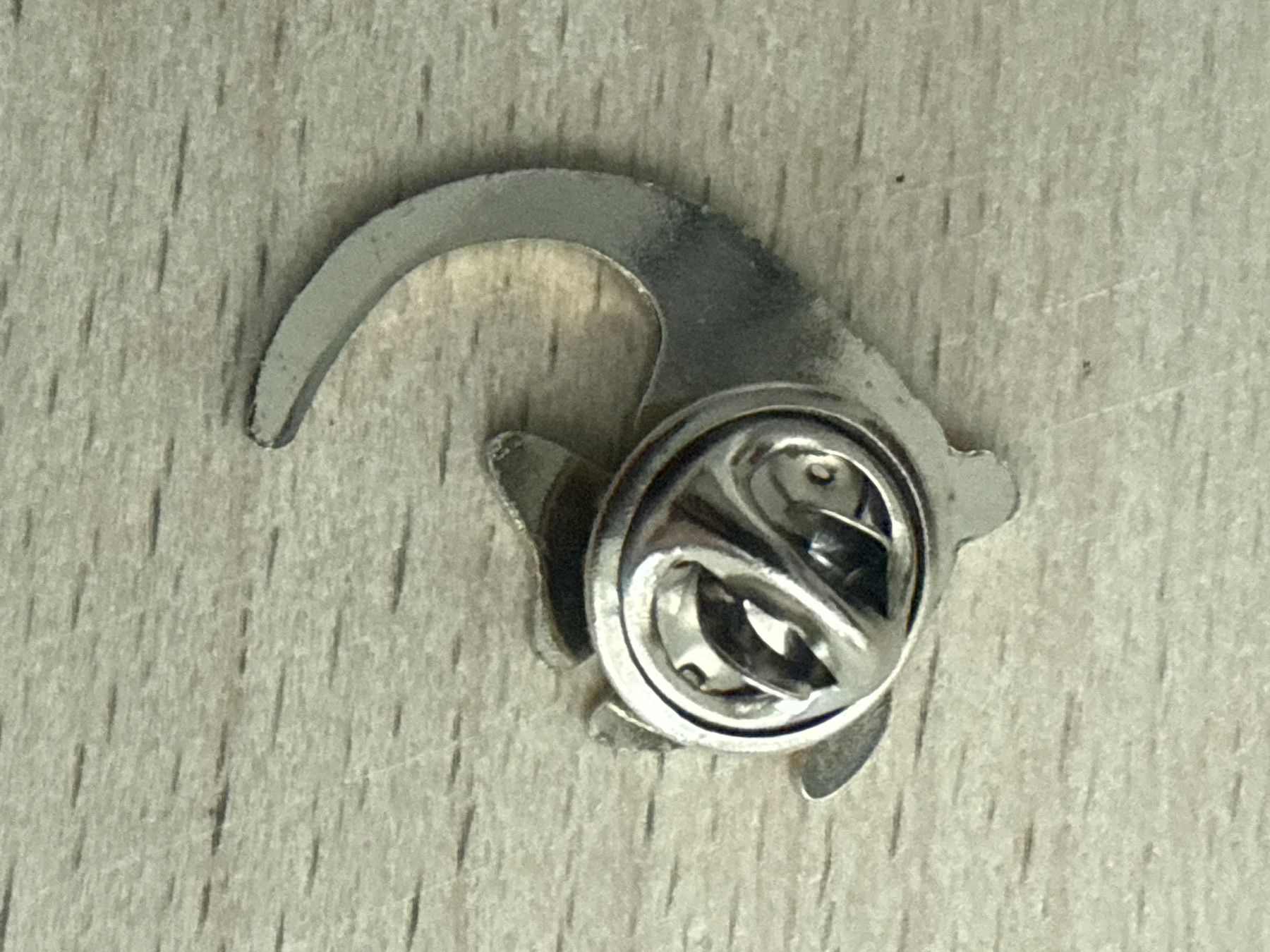 Placchette & Badge: Pin Fisch – Usato da Glattbrugg venduto da Schweigmatt 1