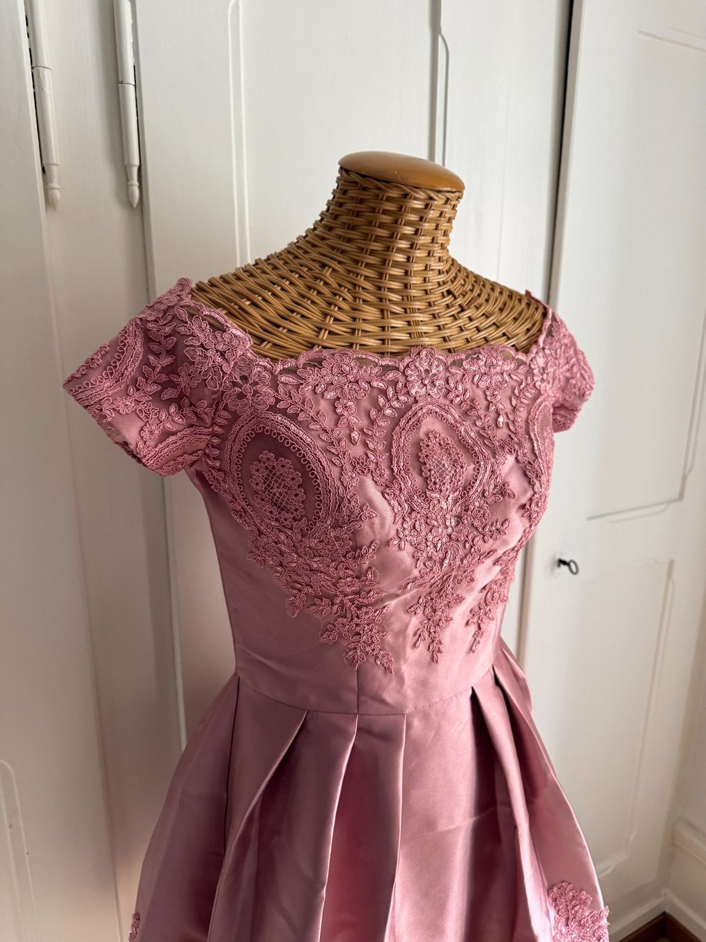 Robes: CHI CHI - Abendkleid altrosa 38 – D'occasion à Zürich par Diazaio 1