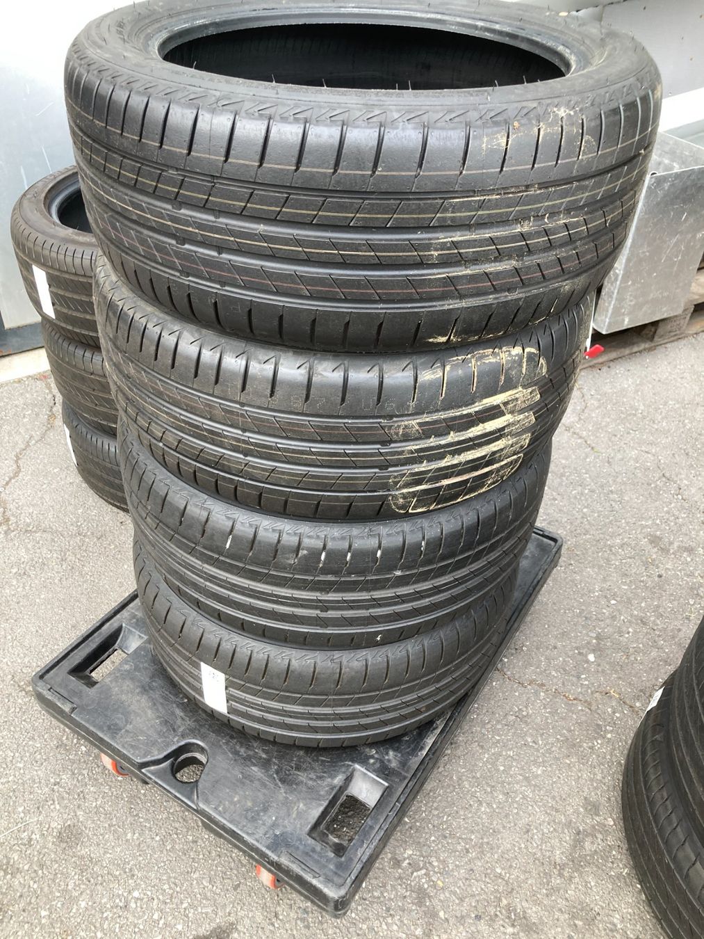 Bridgestone Pneumatici & Ruote complete: 225/45R17 Bridgestone Sommerpneu – Usato da Cham venduto da Cham6332