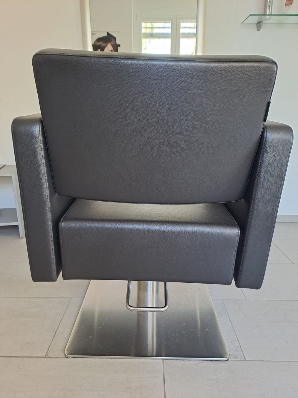 Stühle: Friseurstühle aus Echtleder – Neu (gemäss Beschreibung) aus Bürglen TG von van_rr7z 4