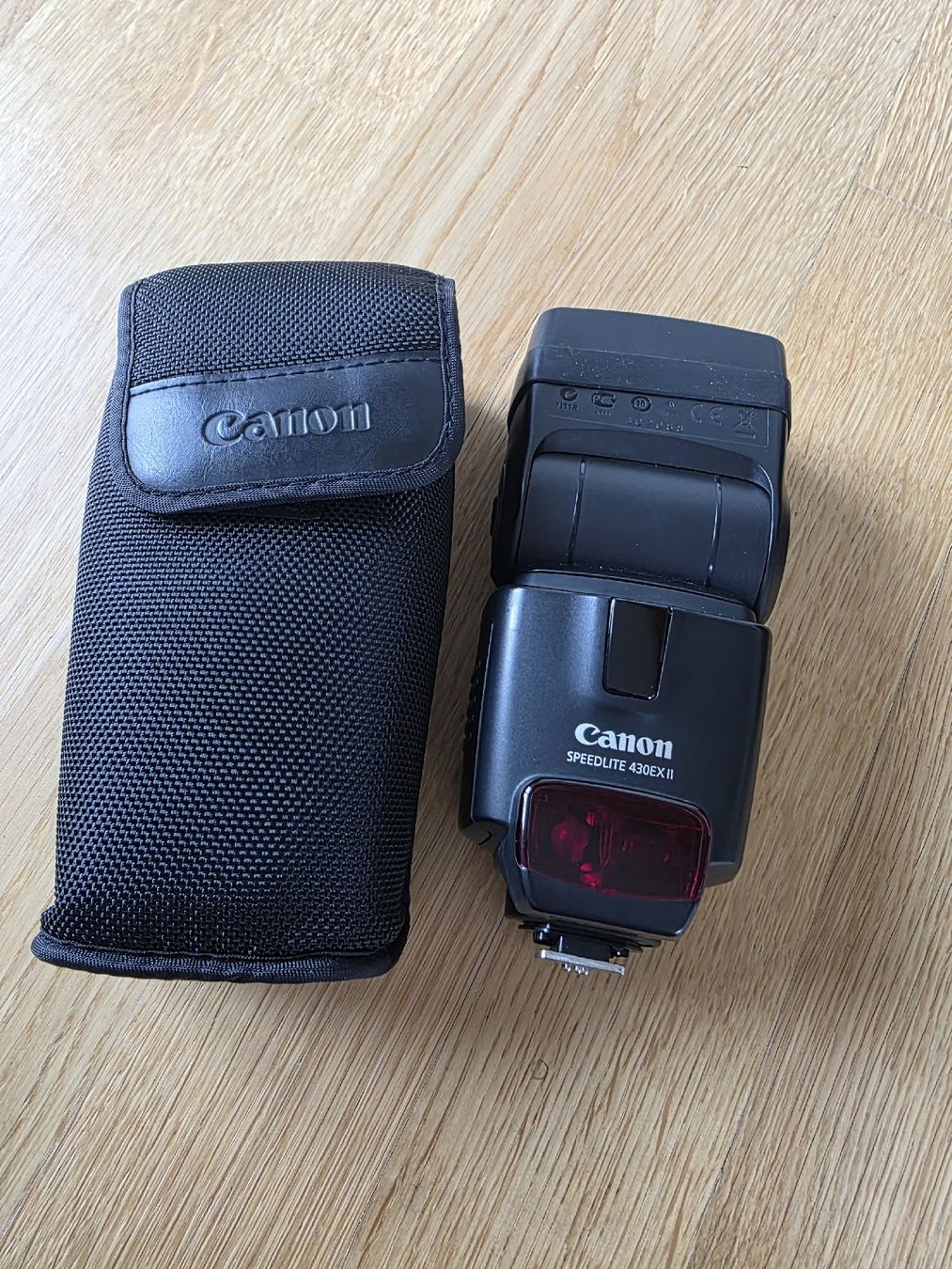 Canon Kamera: Canon EOS 550D Set mit Objektiv Blitz und Kameratasche – Gebraucht aus Bad Ragaz von ram_d9wq 6