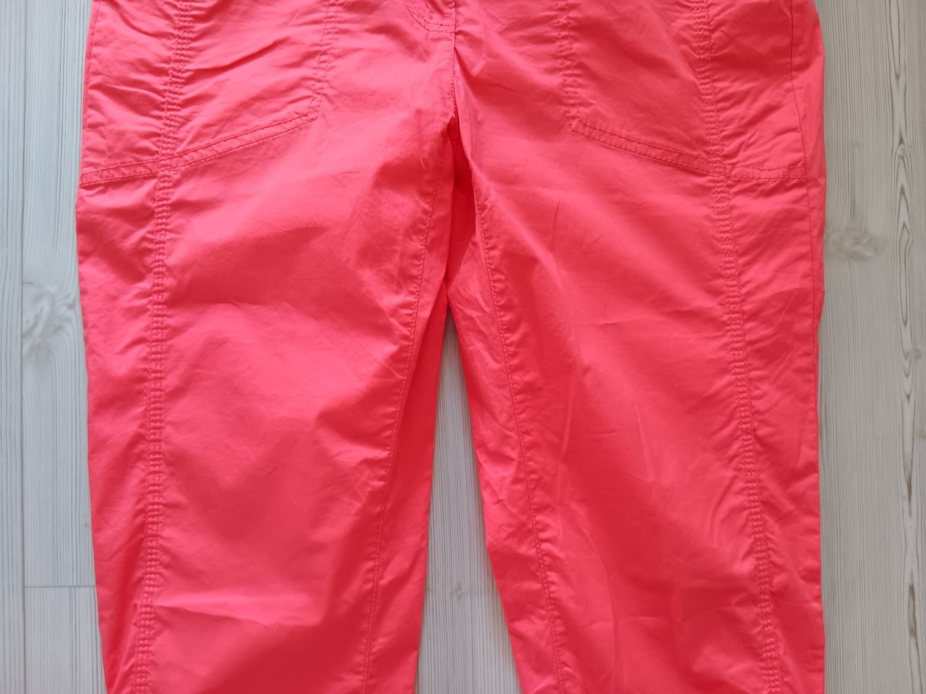 Cecil Pantaloni: CECIL Pantacourt / Bermuda NEW YORK taille / Grosse 27 – Usato da Cossonay-ville venduto da Super-Price-Quality 2