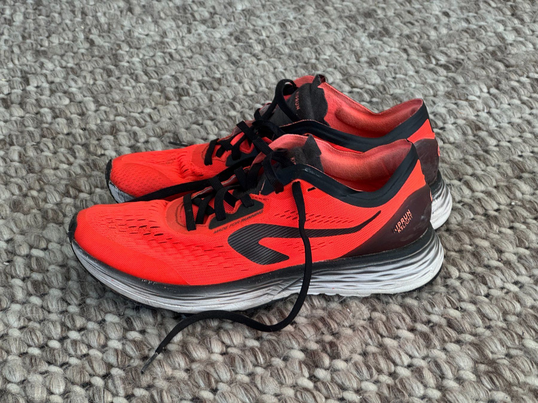 Scarpe da uomo: Laufschuhe Grösse 39 – Nuovo (secondo la descrizione) da Magden venduto da Tom127