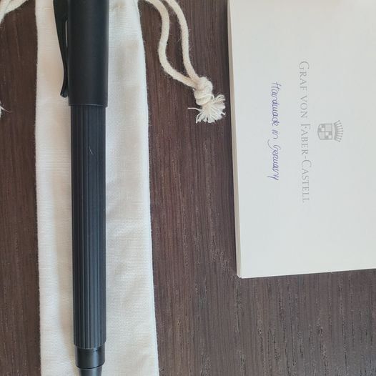 Graf von Faber-Castell Tamitio India Red Black / Brushed Steel