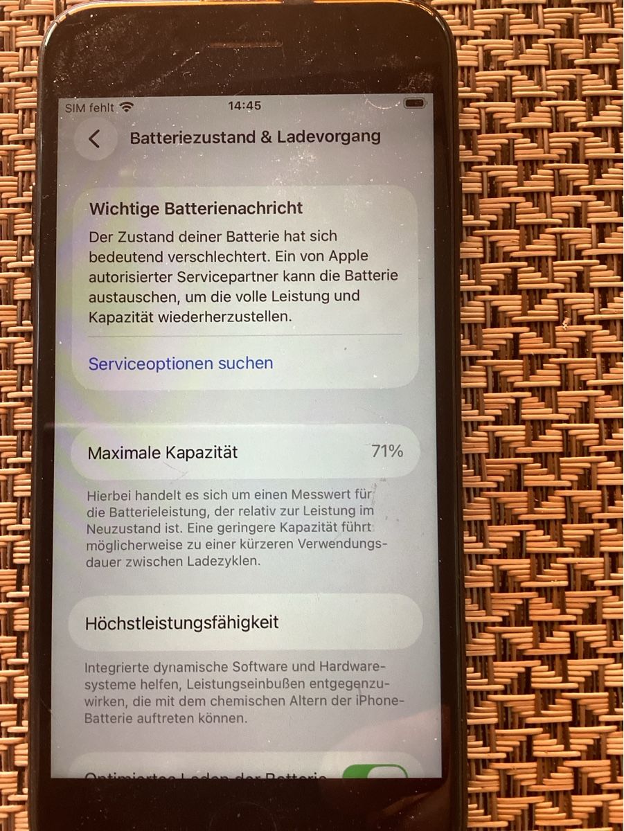 Apple Portables: iPhone SE 2nd Edition, 128GB, schwarz – D'occasion à Herdern par Pete69 1