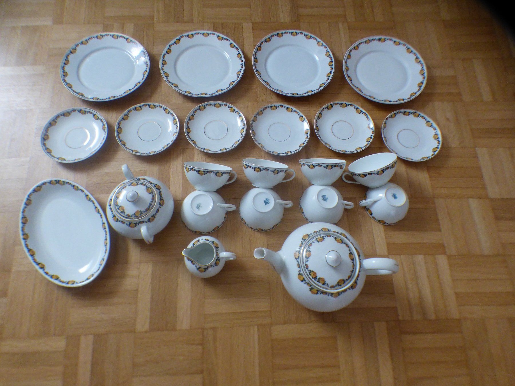 Set di piatti: Teeservice,Langenthal – Usato da Münchenbuchsee venduto da enzian59 2