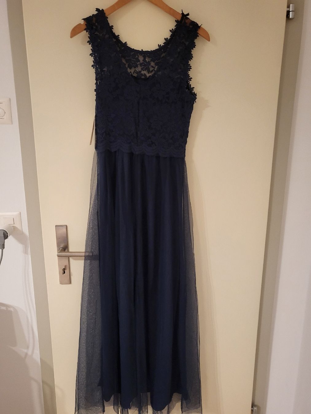 Robes: Kleid – Neuf avec emballage d'origine à Kirchberg SG par she_lq9l 1