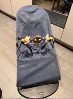 Babybjörn Babywippe mit Spielzeug
