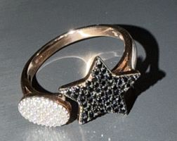 Schöner Ring mit Stern