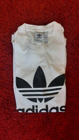 T-Shirt adidas