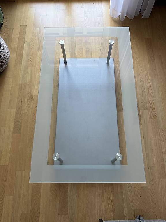 Tables: Glastisch - MÖBEL IST VERKAUFT – D'occasion à Bern par diegoenchiladas 1