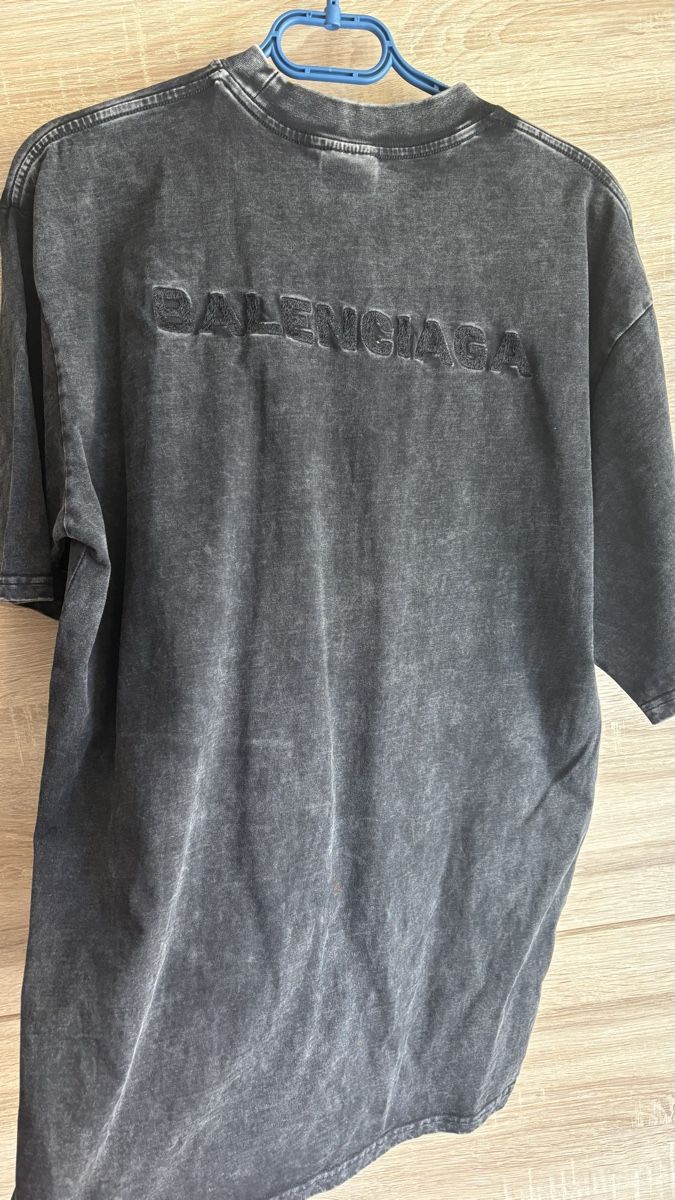Balenciaga T-Shirts: Balenciaga t shirt – Gebraucht aus Liebefeld von den_t7qk