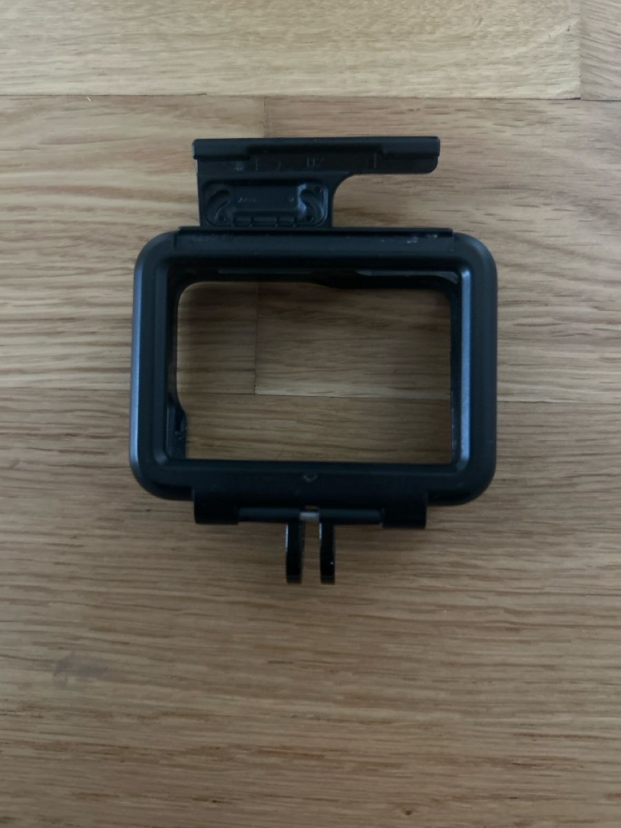 Gopro Treppiedi & Teste: Schutzrahmen GoPro Silver 7 – Usato da Bern venduto da sar_fr7f