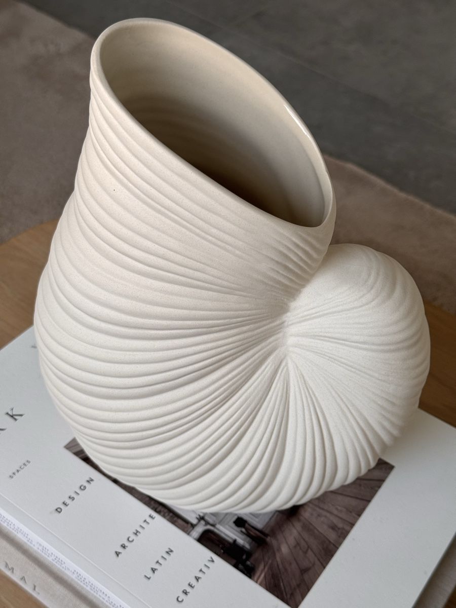 Ferm living Tutte le decorazioni: Ferm Living Shell Muschel Vase – Nuovo e nell'imballaggio originale da Waltenschwil venduto da cig_vrq5 4