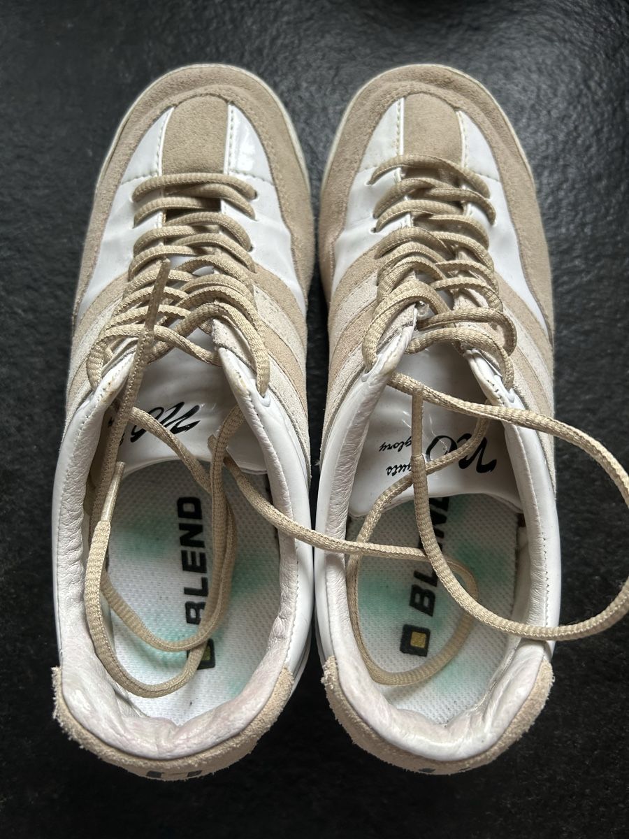 Chaussures femmes: Sneakers Blend Damen Grösse 38 – D'occasion à Emmen par Carbru 1