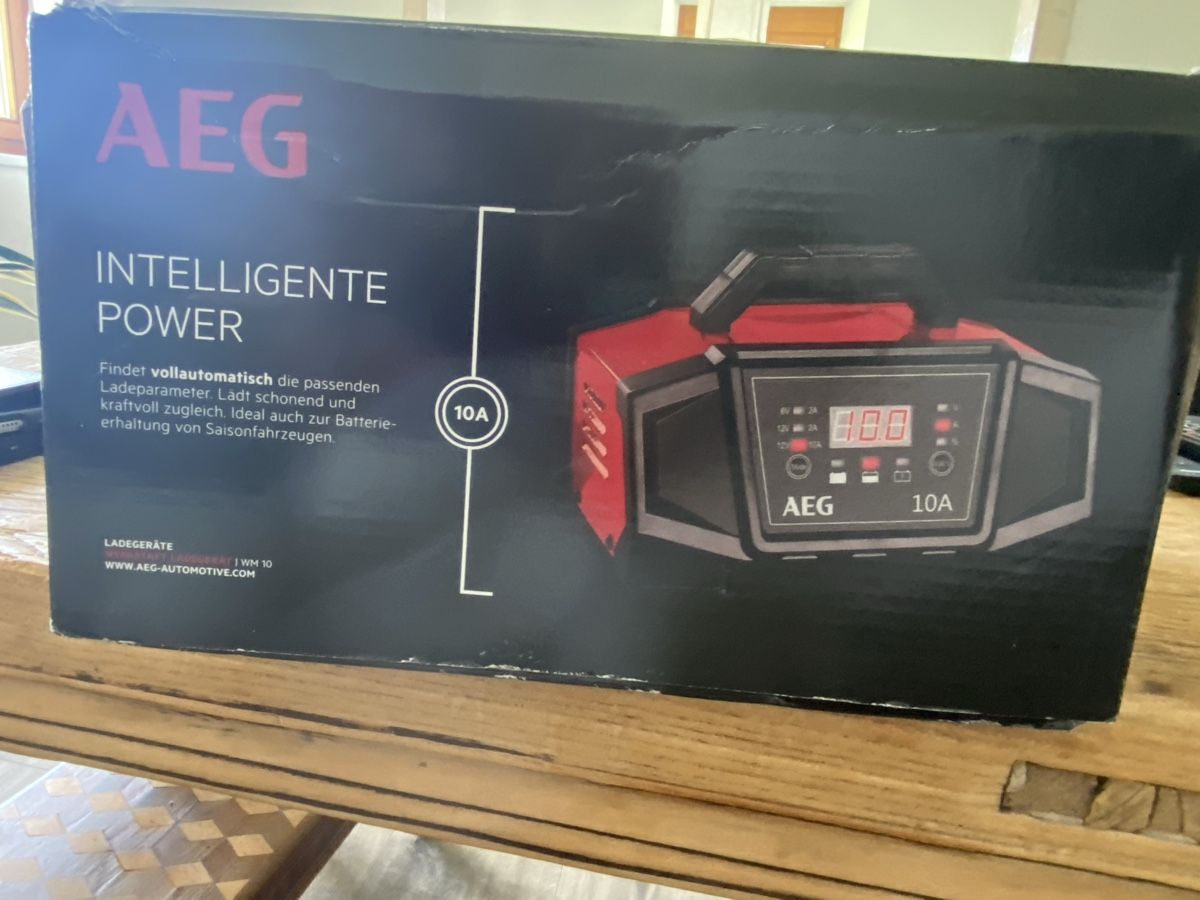 Caricabatterie: AEG Ladebatterie – Nuovo (secondo la descrizione) da Zürich venduto da Angela69