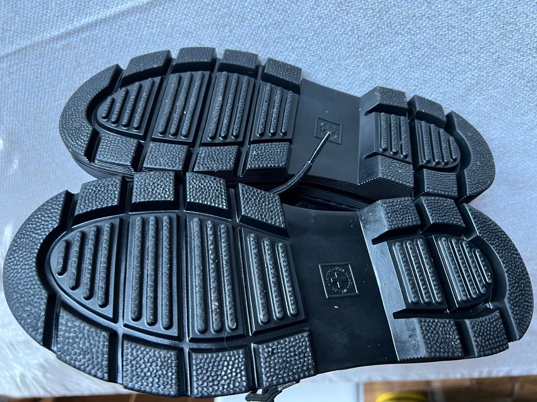 Damenschuhe: Dr. Martens – Neu (gemäss Beschreibung) aus Mörel von Emozia 3