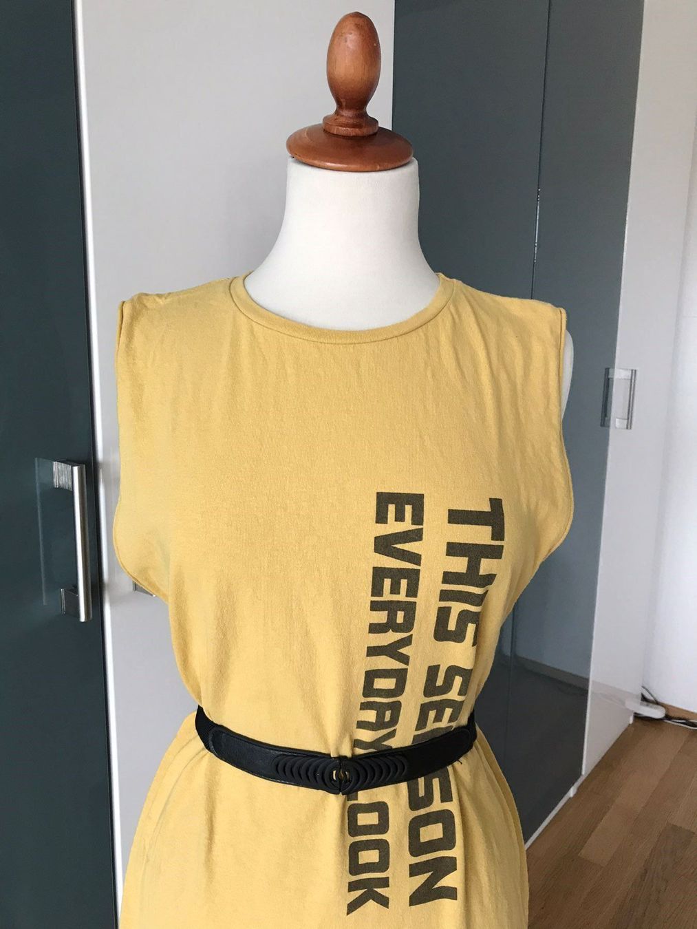 Vestiti: Kleid dunkelgelb 38 M – Usato da Dübendorf venduto da Levintreyer 2