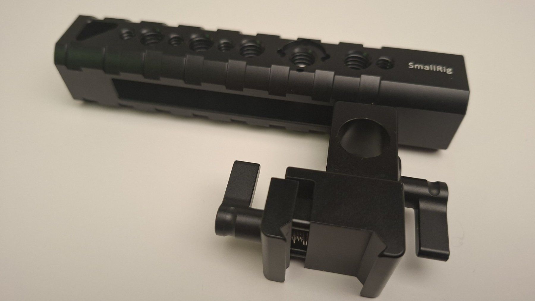 Smallrig Altri Accessori: SmallRig QR VersaFrame Full Cage + NATO Top Handle Set – Usato da Emmenbrücke venduto da ChrisPr 3