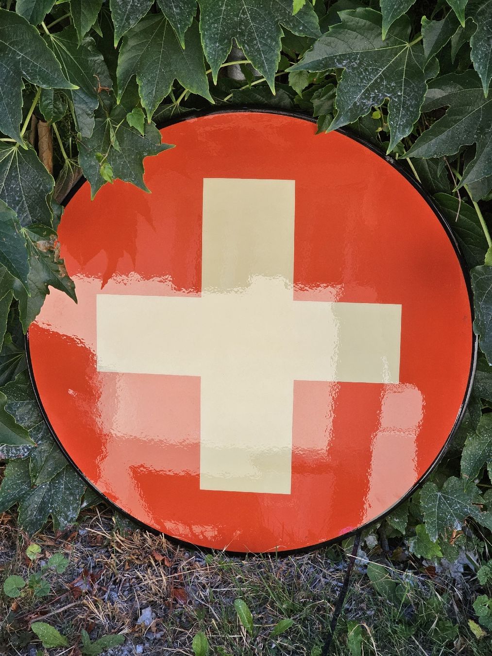 Plateaux: Schweizerkreuz Tischplatte – D'occasion à Meisterschwanden par Hummer21