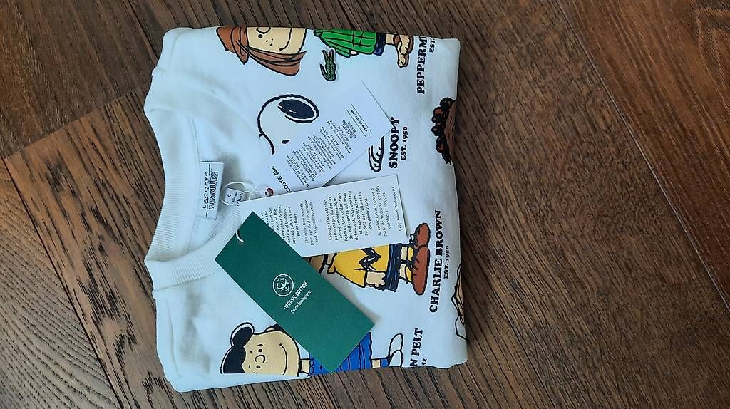 Pulls et sweat-shirts: Sweatshirt Snoopy Lacoste 4a – D'occasion à Venthône par Anamelle