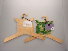 Holzbügel Waldtiere Eule Hirsch ungebraucht 2 Stk