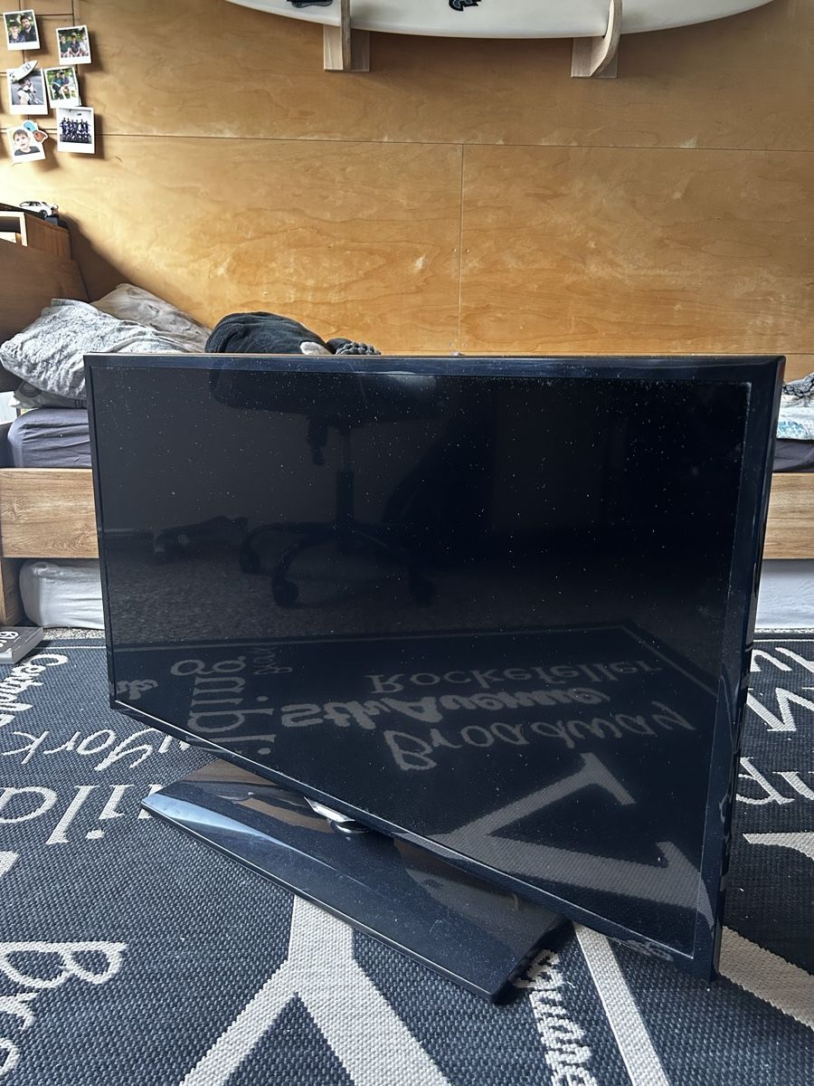 Monitor: Samsung Bildschirm – Nuovo (secondo la descrizione) da Steffisburg venduto da jan._steffen 1