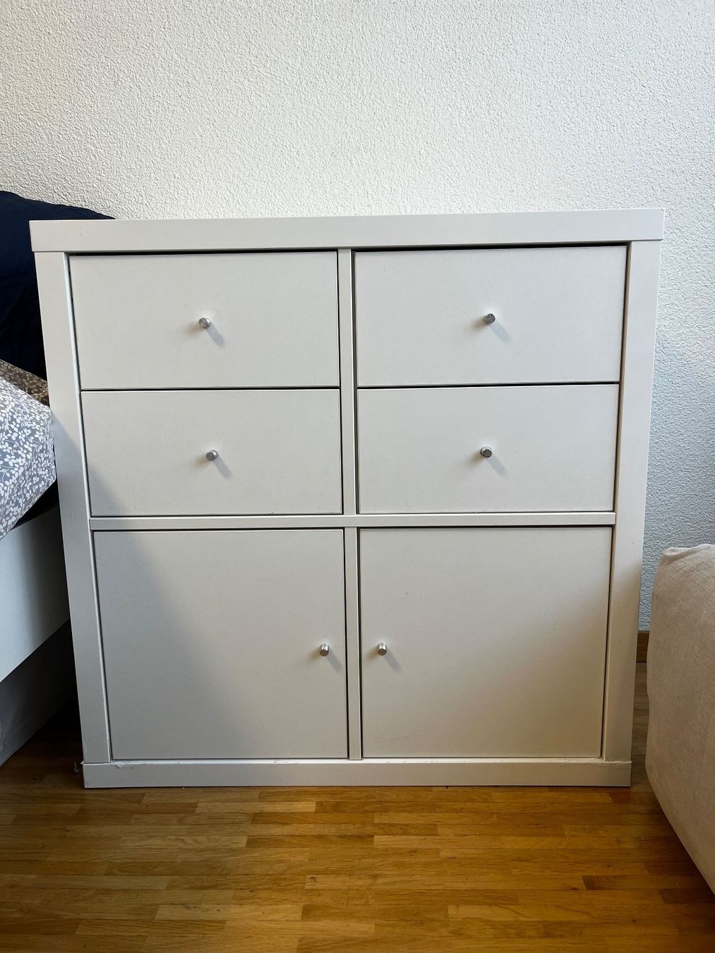 Ikea Étagères: Ikea KALLAX 4x4 mit Einsätze – D'occasion à Zürich par ele_k8gz