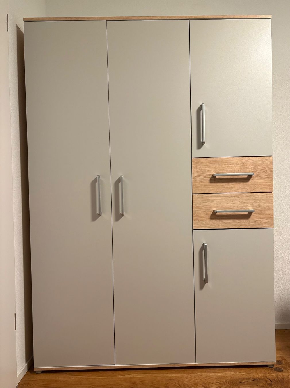 Schränke: Kinderkleiderschrank – Gebraucht aus Münchwilen AG von bet_xds5