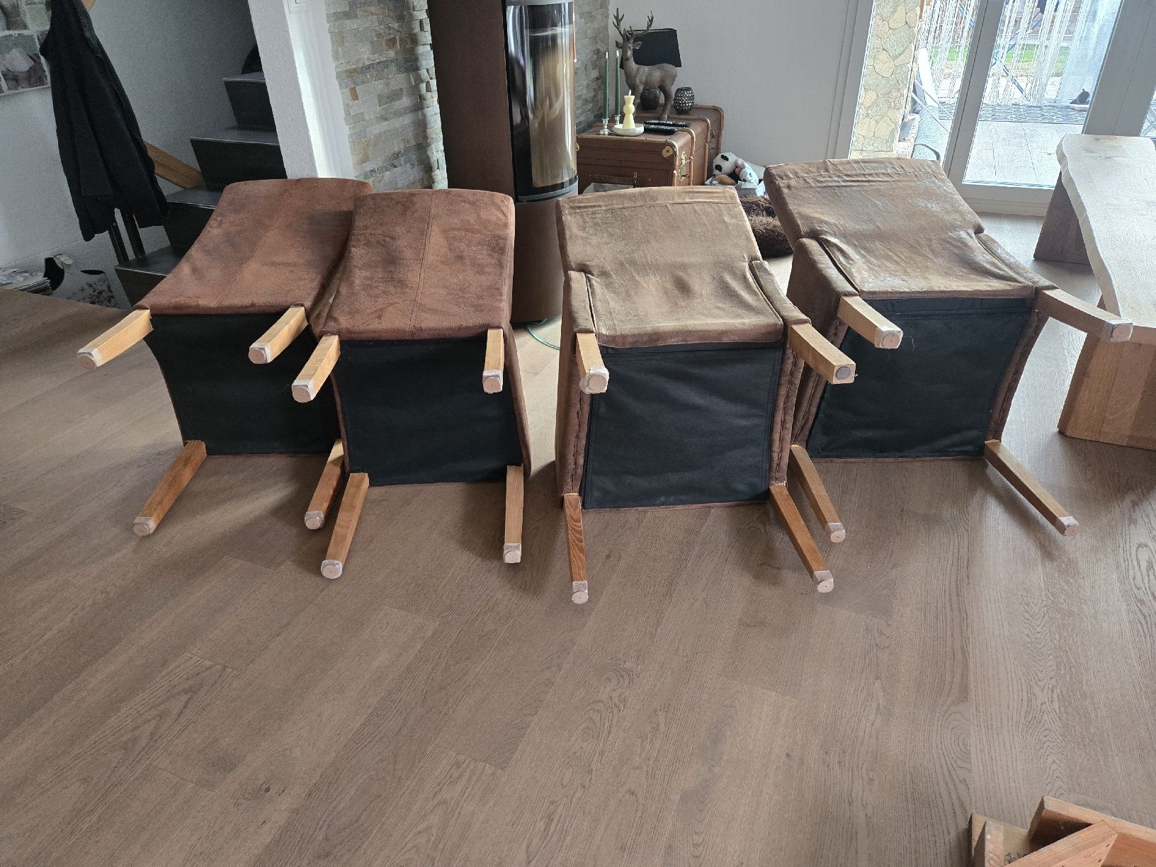 Sedie: 4 Stühle im Wildleder Look – Usato da Oberglatt ZH venduto da albarpitsch 2