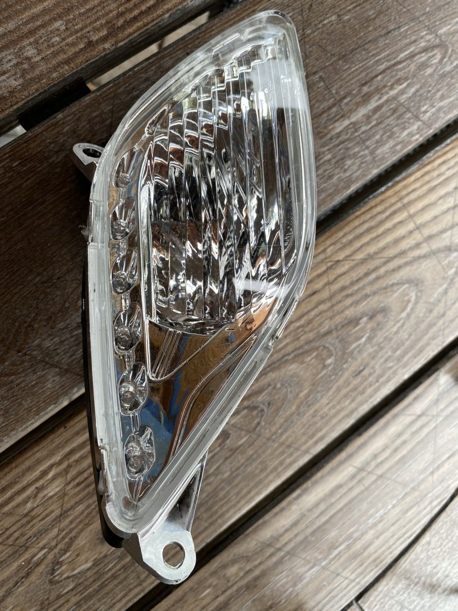 Sym Tutti pezzi di ricambio per scooter: Original Blinker links vorne Sym Fiddle  3 125 – Usato da Schmitten FR venduto da mausi034