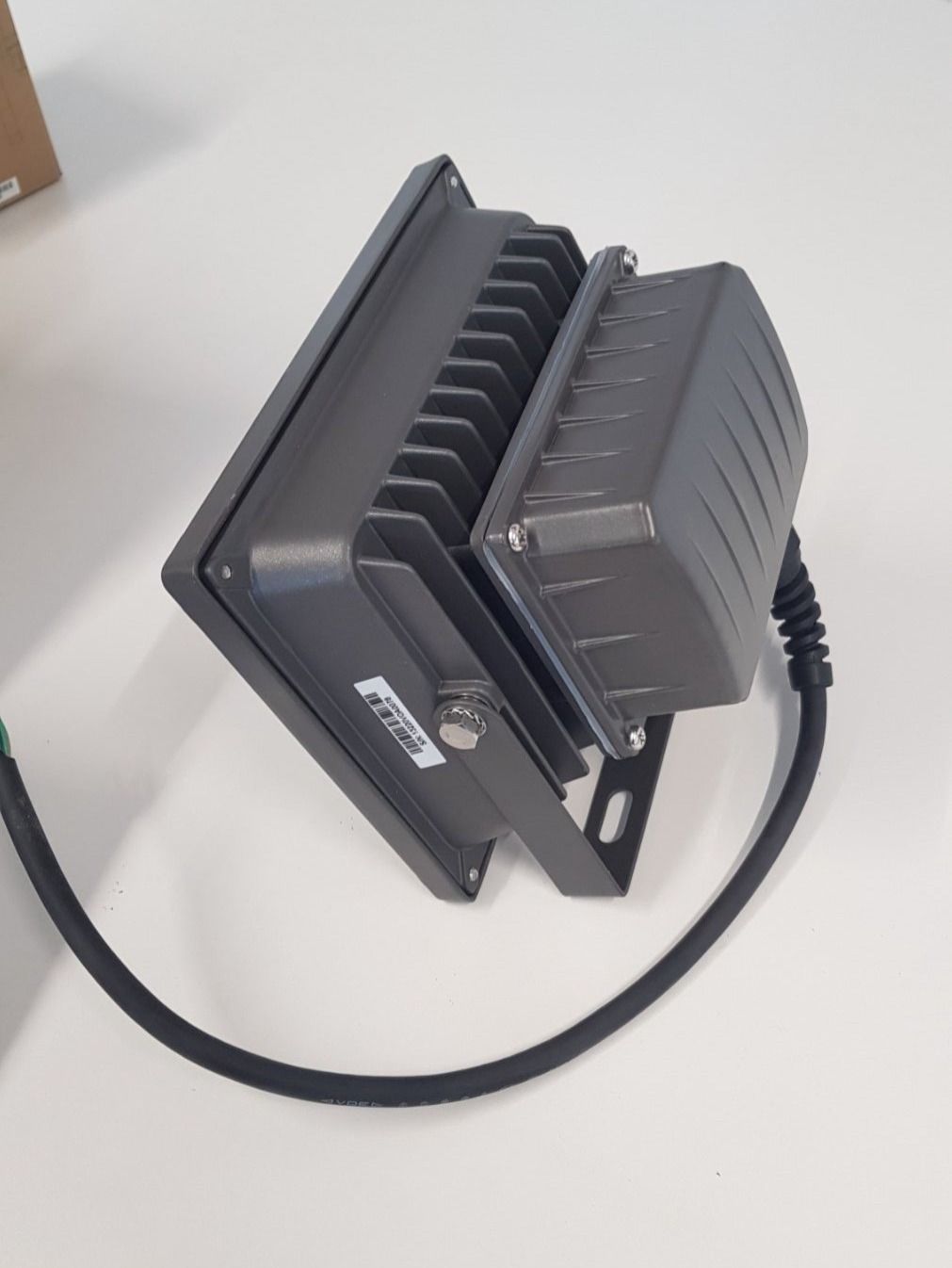 Lampade: LED Scheinwerfer Flutlicht 30W 3000K – Nuovo e nell'imballaggio originale da Niederrohrdorf venduto da freestyle01 1