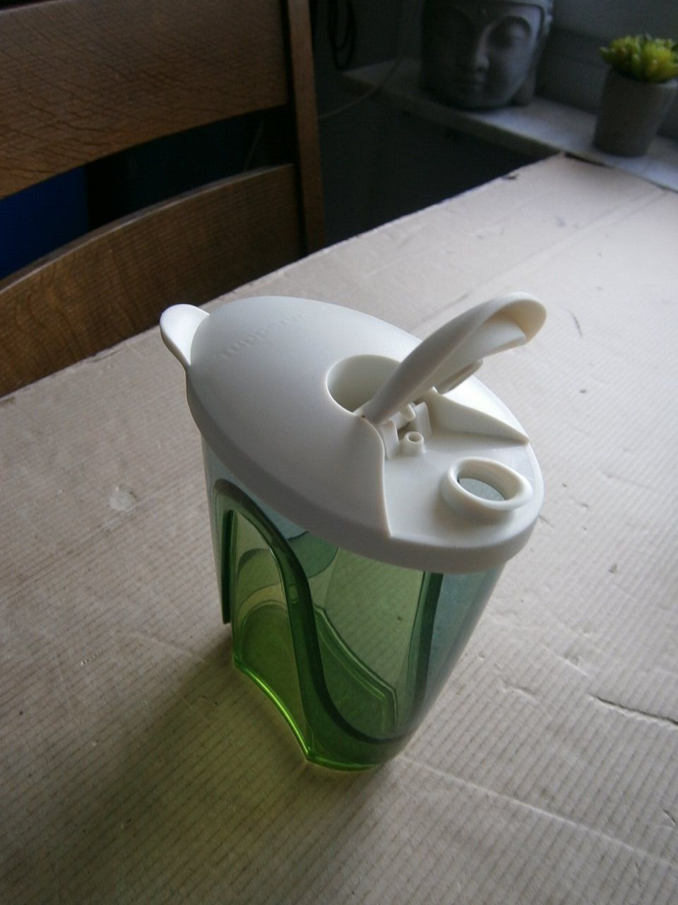 Tupperware Contenitori & Simili: Tupperware 1 Stück mit Deckel Schalter Krüglein – Nuovo (secondo la descrizione) da Pratteln venduto da 66werni 1
